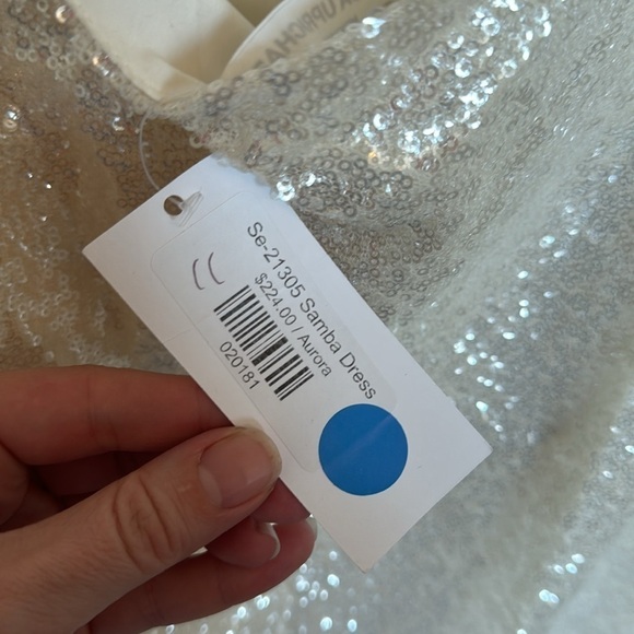 NWT but missing clasps Amanda Prichard white sequin backless dress size medium - Picture 5 of 6